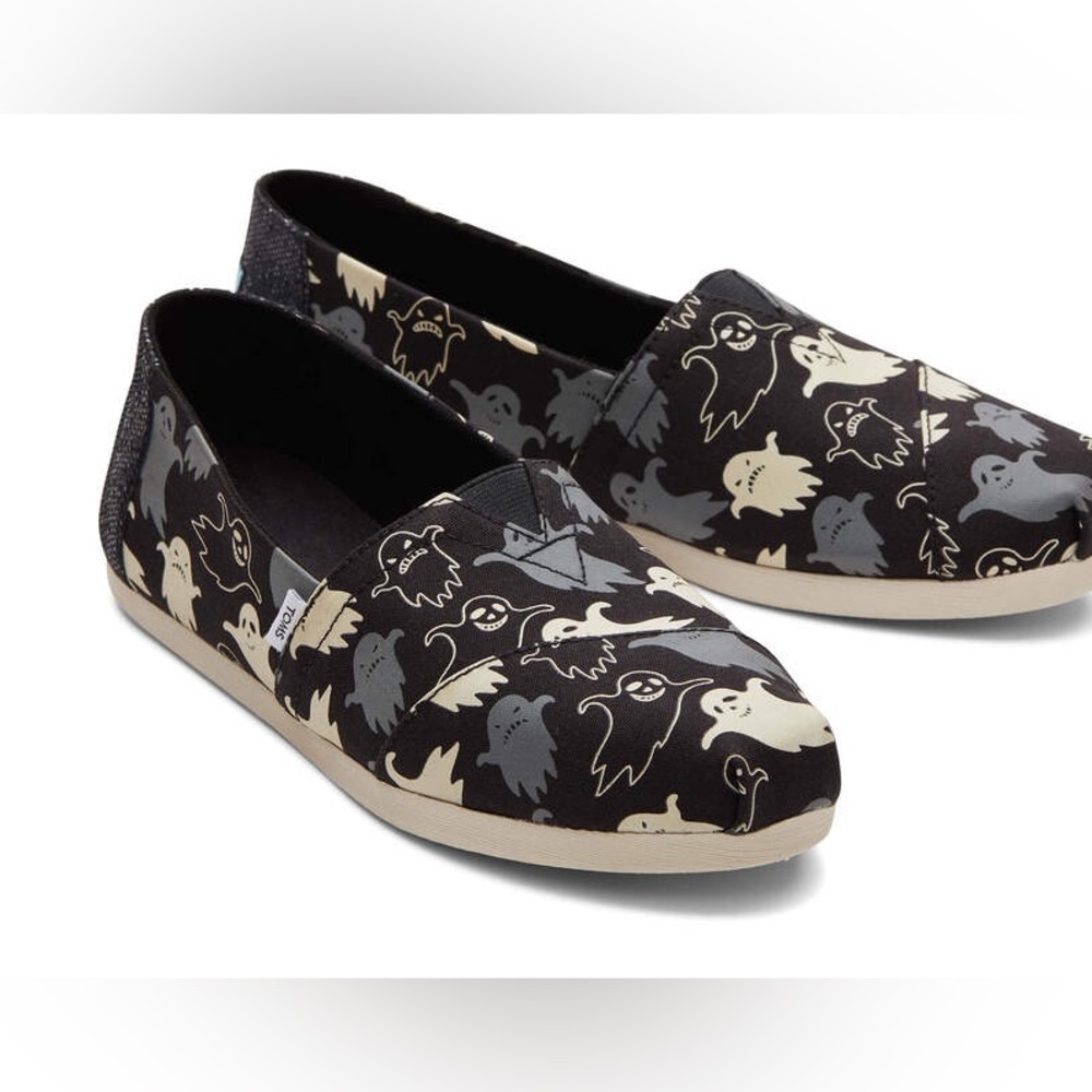 Size 10 (women’s) Tom’s Ghost Alpargatas, glow in the dark. Worn once.